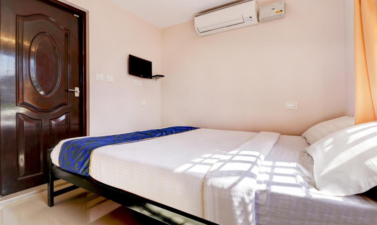 Tri-Star Presidency Kochi Exterior photo