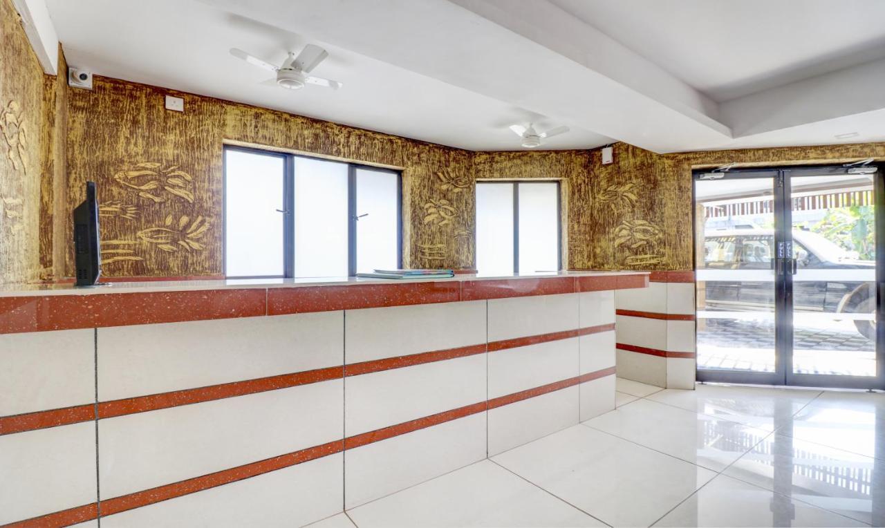 Tri-Star Presidency Kochi Exterior photo
